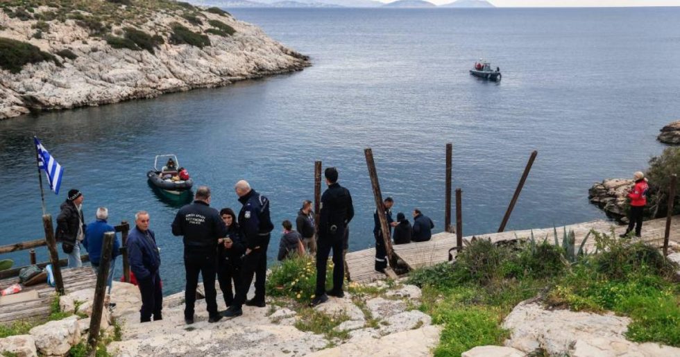 Νέα ειδική επιχείρηση για τον αγνοούμενο δύτη στα Λιμανάκια - Σε ένα θαύμα ελπίζουν οι συγγενείς